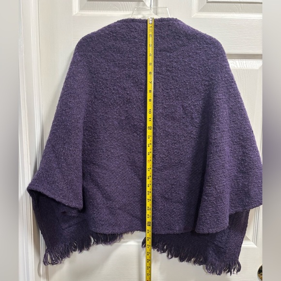 Weave of the Irish Shawl/Wrap - Picture 4 of 10